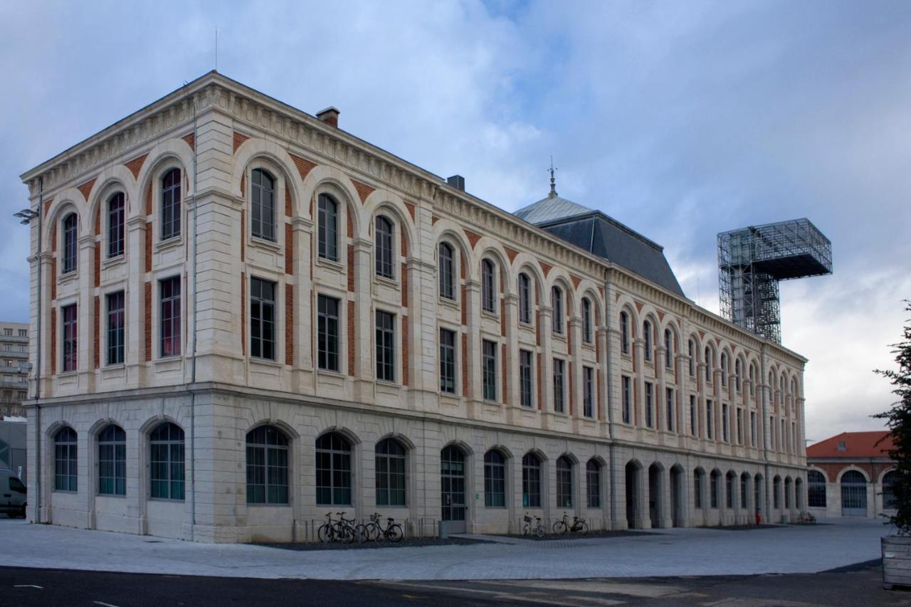 116 Chic & Cosy Grand Appart Moderne 65M2 Hypercentre Wifi Smart Tv Netflix Apartment Saint-Etienne  Luaran gambar