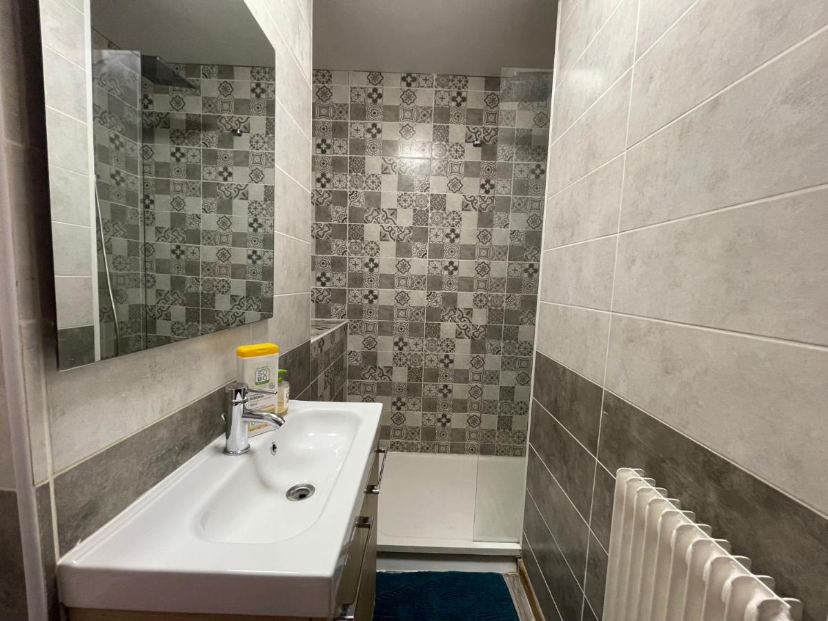 116 Chic & Cosy Grand Appart Moderne 65M2 Hypercentre Wifi Smart Tv Netflix Apartment Saint-Etienne  Luaran gambar